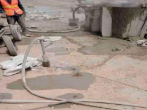 响水水泥混凝土路面板底注浆技术 路面脱空注浆整治方案